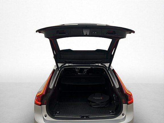 Volvo V90 28 of 30