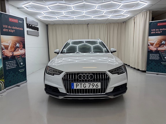 Audi A4 allroad 2 of 30