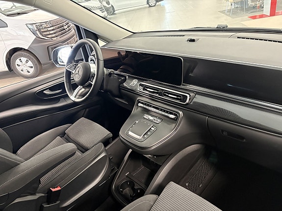 Mercedes-Benz V250 d 8 of 11
