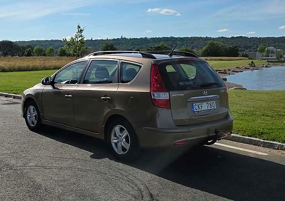 Hyundai i30 2 of 7