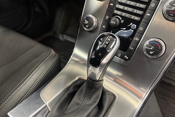 Volvo V60 Cross Country 15 of 18