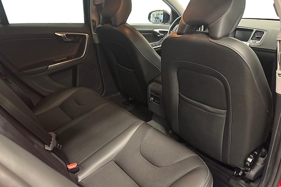 Volvo V60 Cross Country 11 of 18