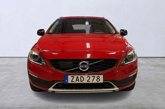 Volvo V60 Cross Country 7 of 18