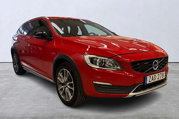 Volvo V60 Cross Country 6 of 18