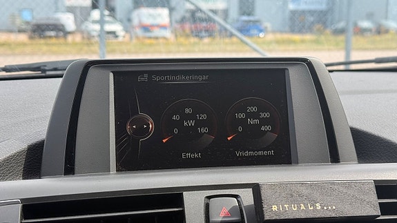 BMW 118d 27 of 30