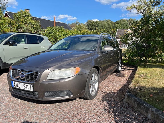 Volvo V70 8 of 8