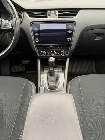 Skoda Octavia 12 of 23