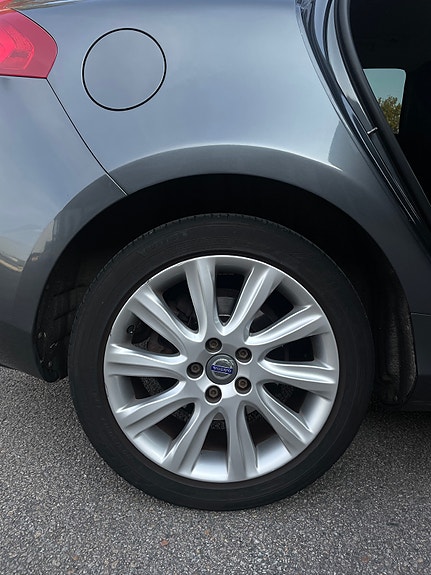 Volvo V40 5 of 8
