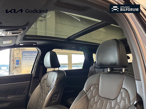 Kia Sorento 16 of 19
