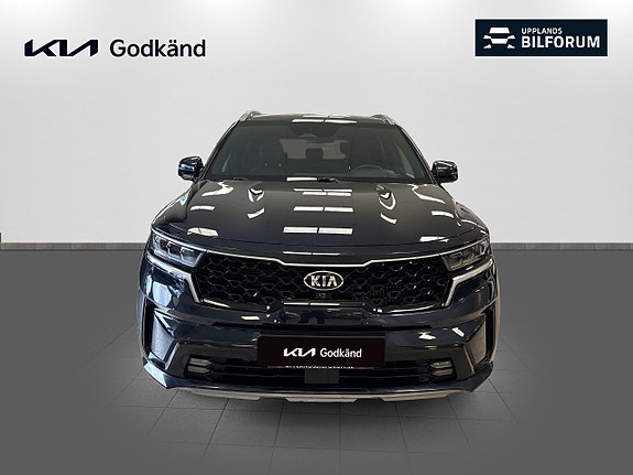 Kia Sorento 2 of 19