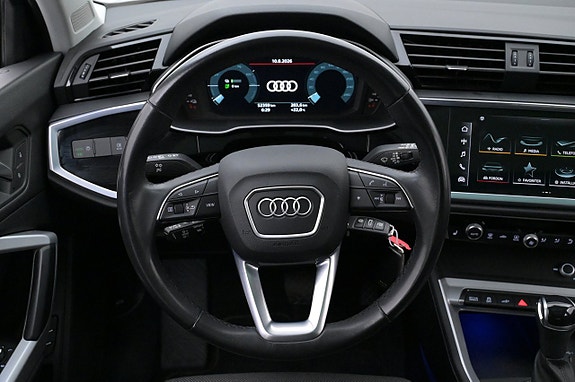 Audi Q3 7 of 27