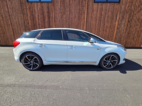 Citroen DS5 3 of 19
