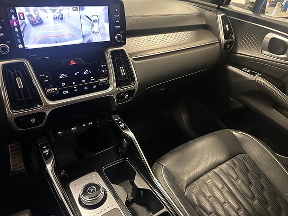 Kia Sorento 11 of 16