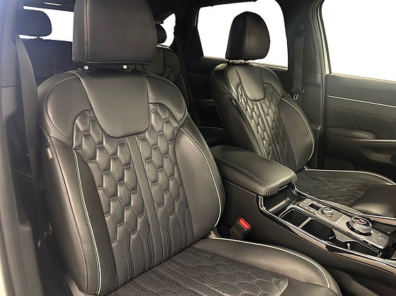 Kia Sorento 14 of 16