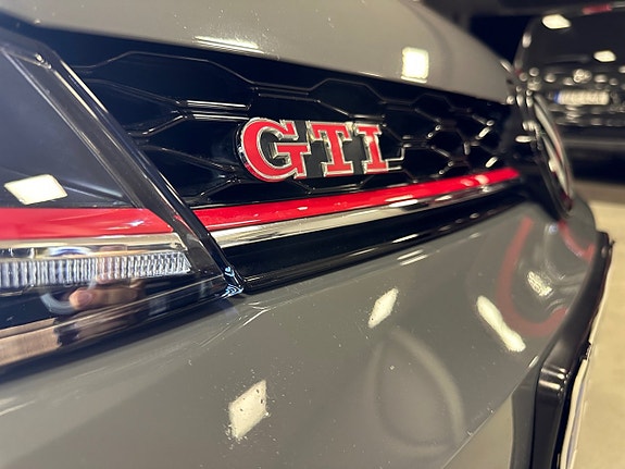 Volkswagen Golf I 17 of 18