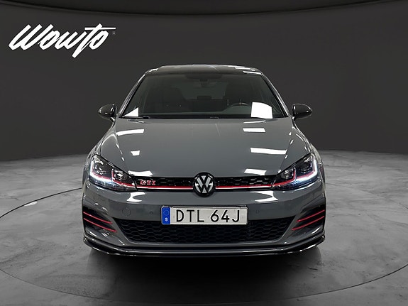 Volkswagen Golf I 2 of 18