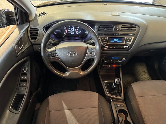 Hyundai i20 10 of 10