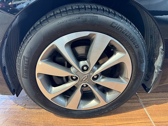 Hyundai i20 3 of 10