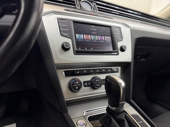 Volkswagen Passat 26 of 29
