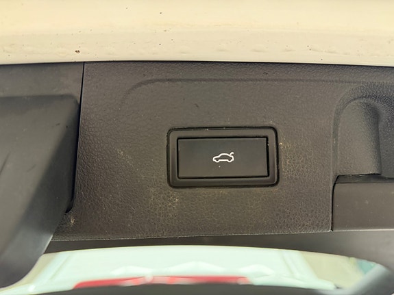 Volkswagen Passat 19 of 29