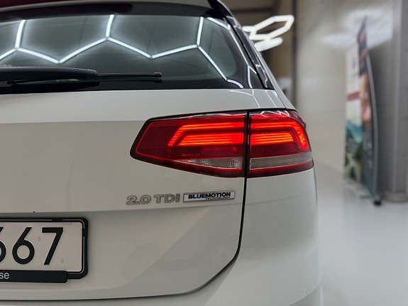 Volkswagen Passat 28 of 29