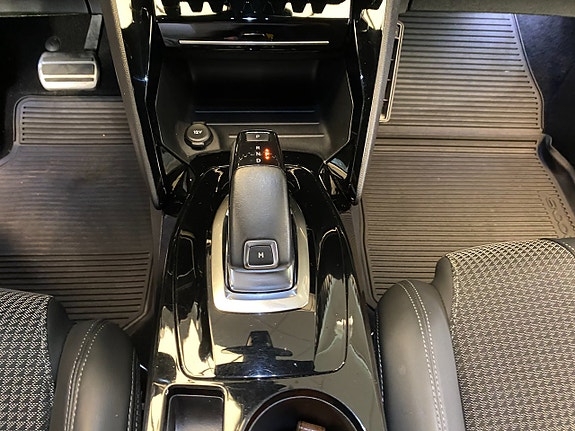 Peugeot 2008 30 of 30