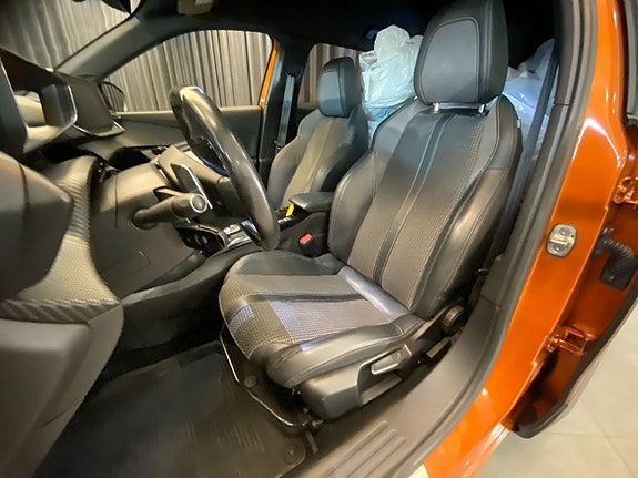 Peugeot 2008 7 of 30