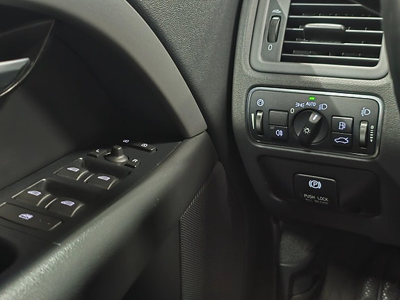 Volvo V70 20 of 30