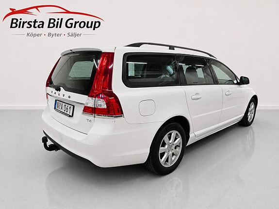Volvo V70 3 of 30