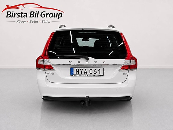 Volvo V70 4 of 30