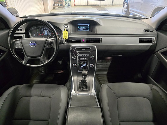 Volvo V70 16 of 30
