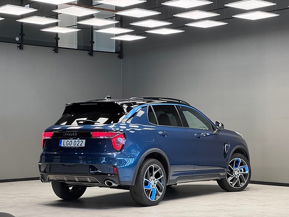 Lynk & Co 01 2 of 19