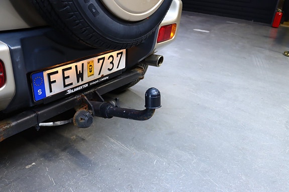 Suzuki Jimny 18 of 22