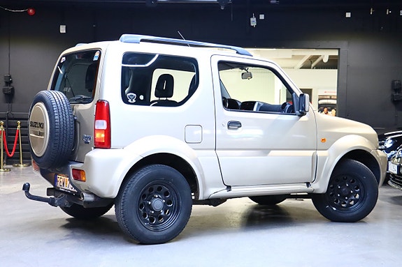 Suzuki Jimny 4 of 22