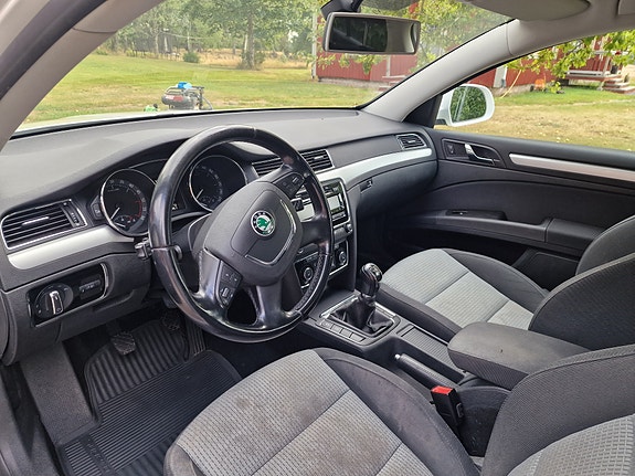 Skoda Superb 5 of 5