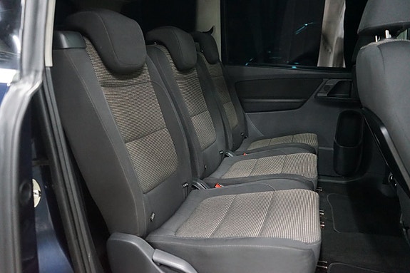 Volkswagen Sharan 13 of 18