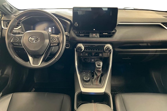 Toyota RAV4 10 of 21