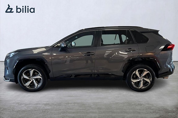 Toyota RAV4 3 of 21