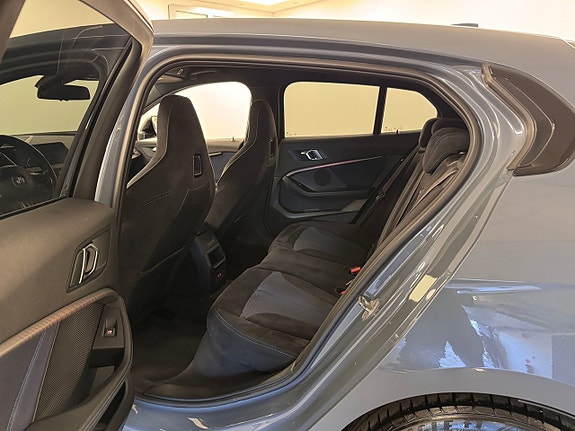 BMW 120 13 of 15