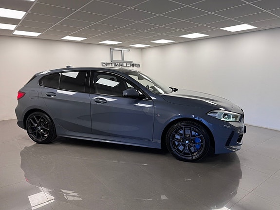 BMW 120 8 of 15