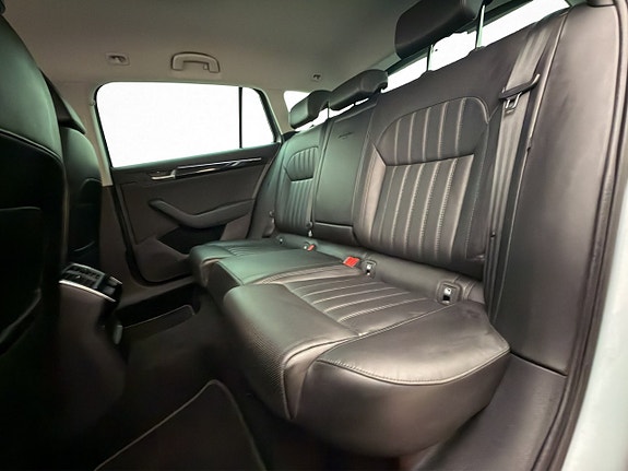 Skoda Superb 14 of 30