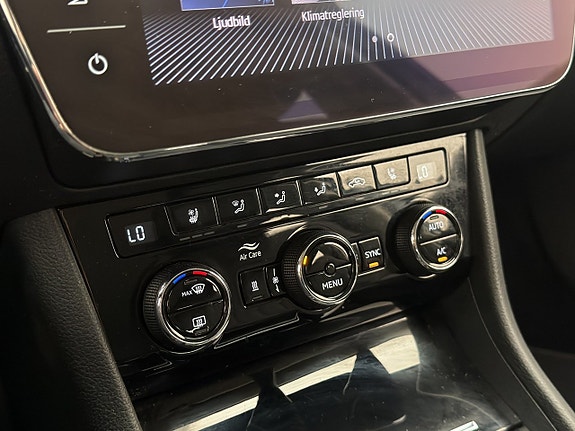 Skoda Superb 23 of 30