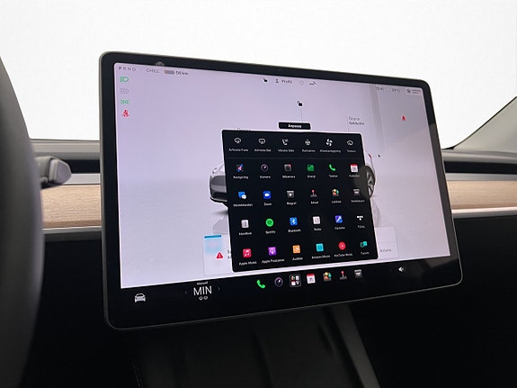 Tesla Model Y 20 of 30