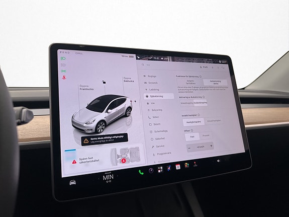 Tesla Model Y 21 of 30