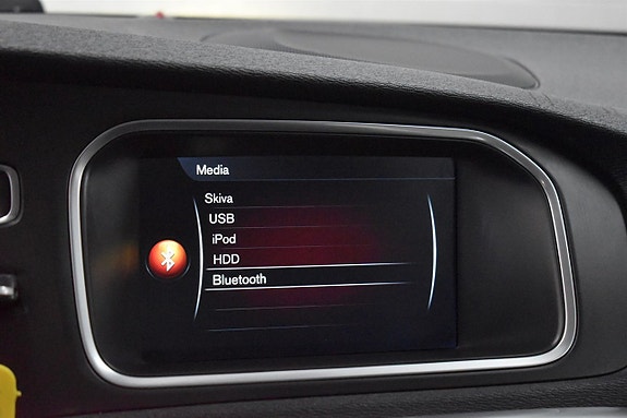 Volvo V40 11 of 16