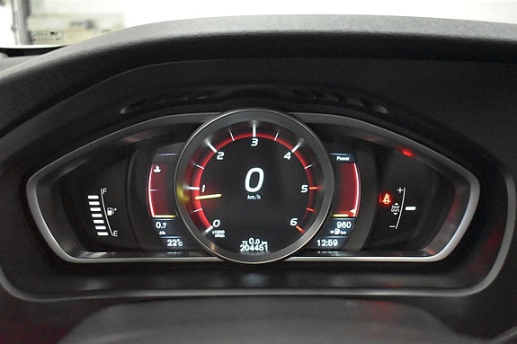 Volvo V40 15 of 16