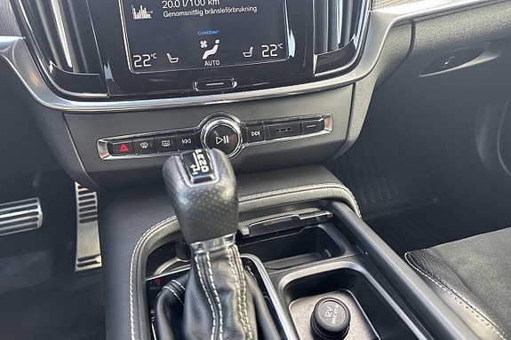 Volvo S90 13 of 20
