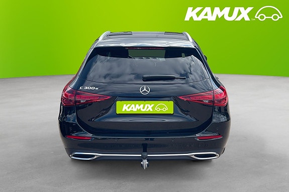Mercedes-Benz C300 5 of 26