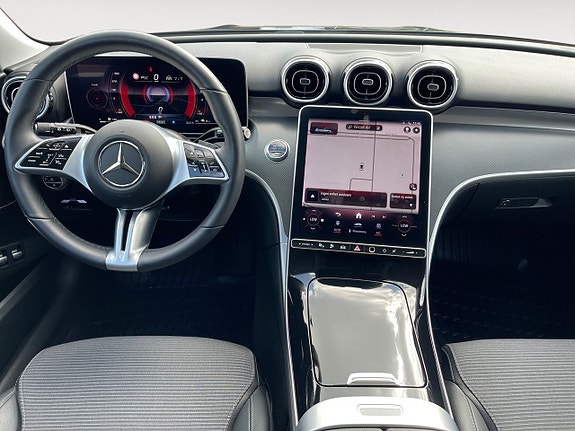 Mercedes-Benz C300 11 of 26