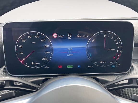 Mercedes-Benz C300 13 of 26